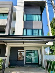 ให้เช่า 32,000 บาท / เดือน โซนหางดง​ ใกล้​กาดฝรั่ง​ ทาว์นโฮม 3 ชั้น