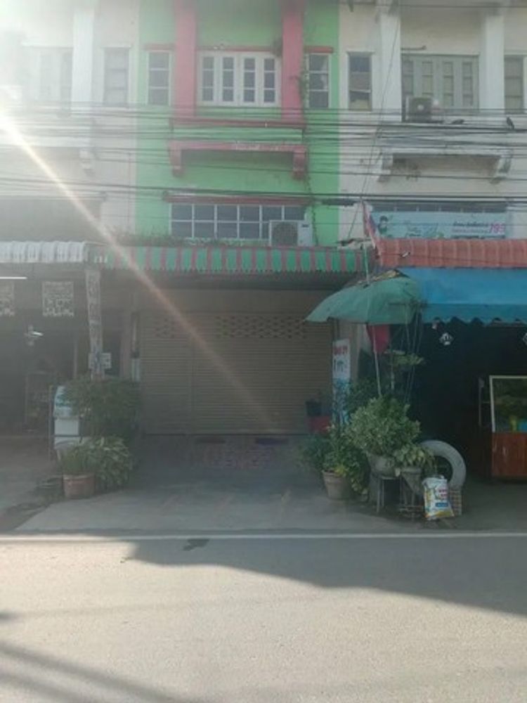 ขายด่วน อาคารพานิชย์ 3 ชั้น ทำเลค้าขายและให้เช่า ต.บ้านเลน อ.บางประอิน, ภาพที่ 4