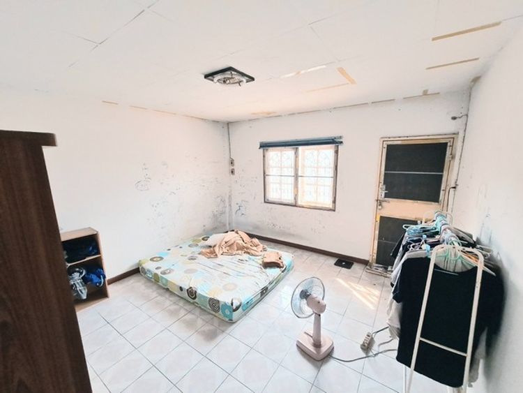 ขายบ้าน ติดถนนใหญ่ บางนา หมู่บ้านไพโรจน์ ราคาถูกสุดในย่านนี้, ภาพที่ 4