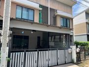 ขายหรือให้เช่า ทาวน์โฮม หมู่บ้าน โมดิ วิลล่า ลาดกระบัง – สุวรรณภูมิ ซอย 2