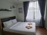 SALE RENOVATED TOWN HOUSE WITH HAVE INCOME IMMEDIATELY 
