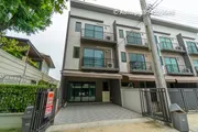 ขายทาวน์โฮม 3 ชั้น บ้านกลางเมือง รามอินทรา-วัชรพล 28 ตรว. 3 ห้องนอน 3 ห้องน้ำ ใกล้จุดขึ้นลงทางด่วน สุขาภิบาล 5