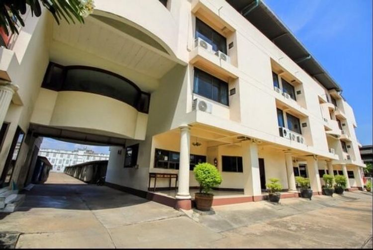 ขาย โรงแรม 3 ดาว ซอยกิ่งแก้ว 39 พร้อมโซนม่านรูด White Inn Hotel บางพลี, ภาพที่ 4