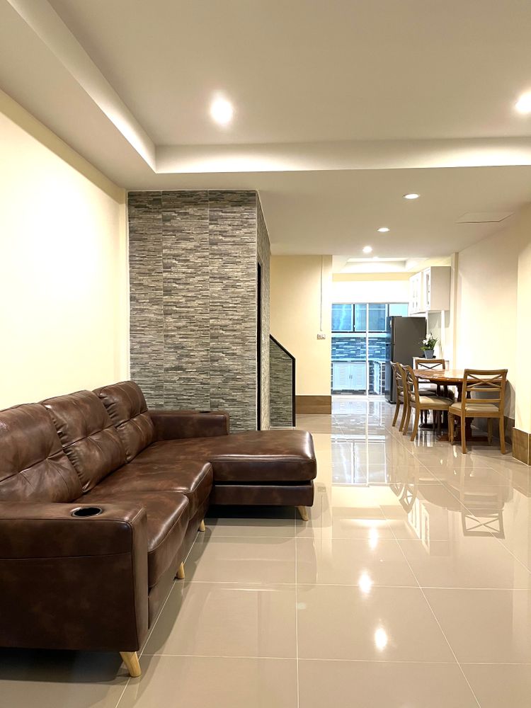 ขาย ทาวน์เฮ้าส์สวยพร้อมอยู่ ใกล้เซ็นทรัลบางนา 0917232192, ภาพที่ 4