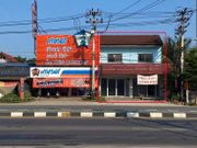 ขายอาคารพาณิชย์ 2 ชั้น 2 คูหาติดกัน ทำเลทอง หน้าเครือสหพัฒน์ อำเภอเมืองลำพูน  ใจกลางแหล่งชุมชน พร้อมเข้าอยู่