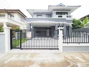 ขายราคาพิเศษ บ้านเดี่ยว 2 ชั้น ม.เพอร์เฟคเพลส ขนาด 60.5 ตรว. 3นอน 2น้ำ บ้านหลังใหญ่ เนื้อที่กว้าง สนามหญ้าครบ ตกแต่งใหม่ทั้งหลัง [รามคำแหง164-ร่มเกล้า]