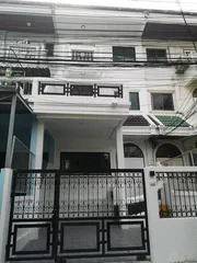 S2082 ขายทาวน์โฮม 3 ชั้น ซอยรัชดาภิเษก​ 3 หลังสถานทูตจีน รีโนเวทใหม่ 