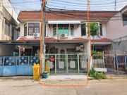 ขาย ทาวน์โฮม ในโครงการ หมู่บ้านอยู่เจริญ 10/7 ซอยจิปดำริห์ ถนนสุทธิสาร แขวงดินแดง เขตดินแดง กรุงเทพมหานคร