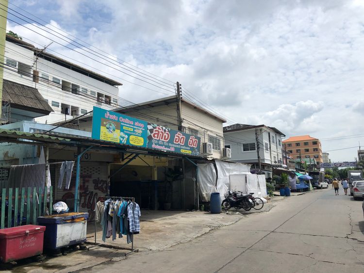 ขายบ้านแฝด 2 ชั้น ขนาด 39.6 ตร.ว. นวนคร ไทยธานี ซอย 23 ทำเลค้าขาย !!, ภาพที่ 4