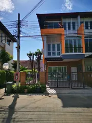 ให้เช่าทาวน์โฮม 3 ชั้นหลังมุม 32 ตร.วา Renovated ใหม่ เหมาะทำโฮมออฟฟิศ VISTA PARK แจ้งวัฒนะ ย่านปากเกร็ด ใกล้เซ็นทรัลแจ้งวัฒนะ (AH-N441)