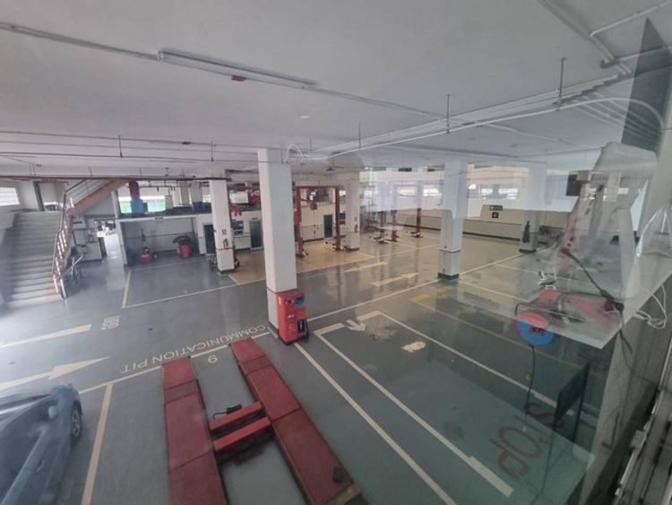 ให้เช่าโชว์รูมรถ 3 ชั้นพร้อมสำนักงาน เนื้อที่ 1 ไร่ 1800 ตรม. , ภาพที่ 4