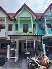 ขายทาวน์เฮาส์ 2 ชั้น 2 ห้องนอน 2 ห้องน้ำ 2 ห้องเอนกประสงค์ เนื้อที่ 19.5 ตร.ว. ต่อเติมหน้าบ้าน หลังบ้าน สภาพพร้อมอยู่ ซ่อมเก็บงานเล็กน้อย