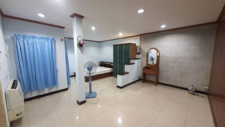 รหัสC5571 ให้เช่าทาวน์เฮาส์ 2 ชั้น หมู่บ้านวัฒนา ซอยสาธุประดิษฐ์15 , ภาพที่ 4