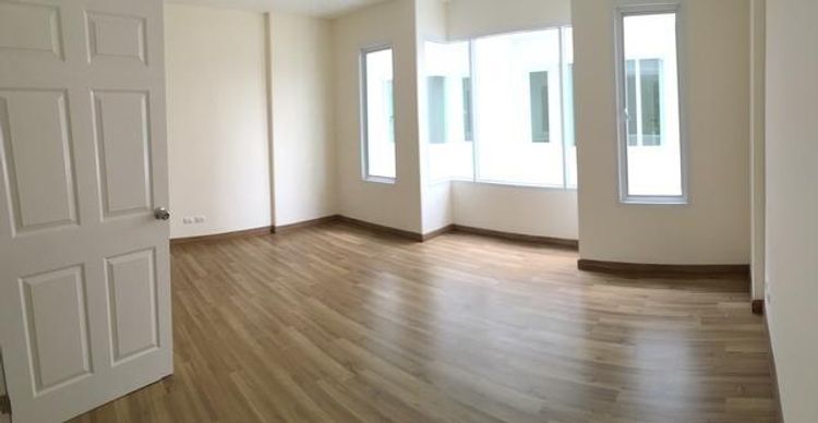 ให้เช่า ทาวน์โฮมโครงการ พรีเมียมเพลส 9 Premium Place ซอยสุคนธสวัสดิ์ 27, ภาพที่ 4
