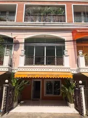 BH2350 ให้เช่าทาวโฮม3ชั้นครึ่ง โครงการนีโอคลาสสิคโฮม รามอินทรา ติดBTSสถานีนวลจันทร์40 รามอินทรา65-67