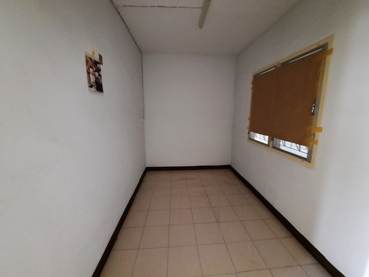 ขาย คอนโด ในโครงการ บ้านเอื้ออาทรร่มเกล้า 2 แขวงคลองสองต้นนุ่น, ภาพที่ 4