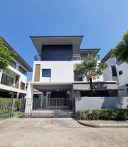  ให้เช่าบ้านเดี่ยว 3 ชั้น หมู่บ้านลุมพีนี สวนหลวง ร.9 ถนนเฉลิมพระเกียรติ