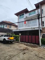 “ขายบ้านนนทบุรี แกลลอรี หลังแม๊คโคร พระราม 5, 32.5 ตรว., 3 ชั้น 5 ล้านบาท” ติดต่อ: 081-874-8462 เจ้าของขายเอง ไม่ผ่านคนกลาง