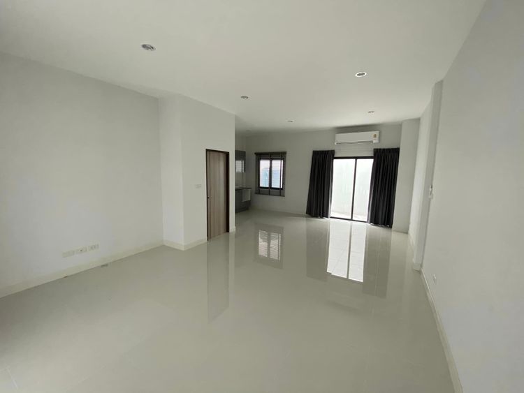 ให้เช่าบ้านทาวน์โฮม cordiz at udomsuk 3ชั้น พื้นที่ 200 ตรม.  3 ห้องนอน, ภาพที่ 4