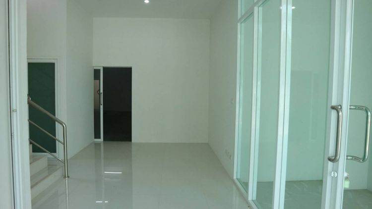 ขาย โกดัง อาคารสำนักงาน 695 ตรม. 1 ไร่ 130 ตร.วา ทำเลดี เดินทางสะดวก, ภาพที่ 4