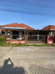 ASS1811 ให้เช่าบ้านเดี่ยวชั้นเดียว 2 ห้องนอน 2 ห้องน้ำ 1ห้องรับแขก 1ห้องครัว   ให้เช่าราคา 7,000 บาทต่อเดือน  ขนาดที่ดิน  45  ตรว.     *รับสัตว์เลี้ยง