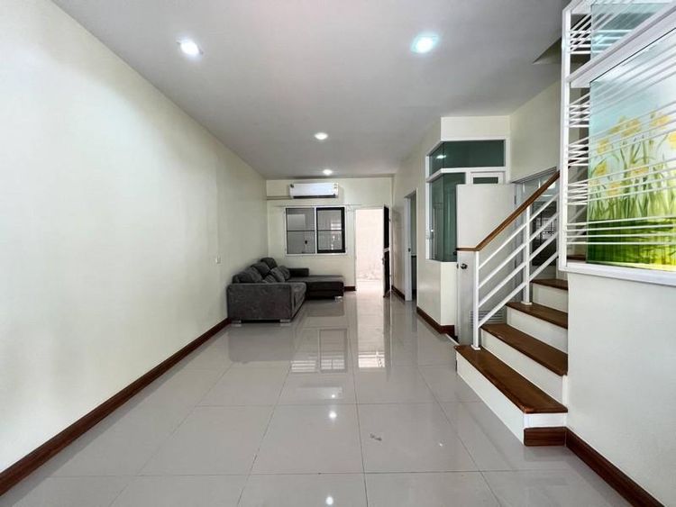 BH2565 ให้เช่าทาวน์โฮม2ชั้น หมู่บ้านโกลเด้นทาวน์สุขาภิบาล5 สายไหม, ภาพที่ 4