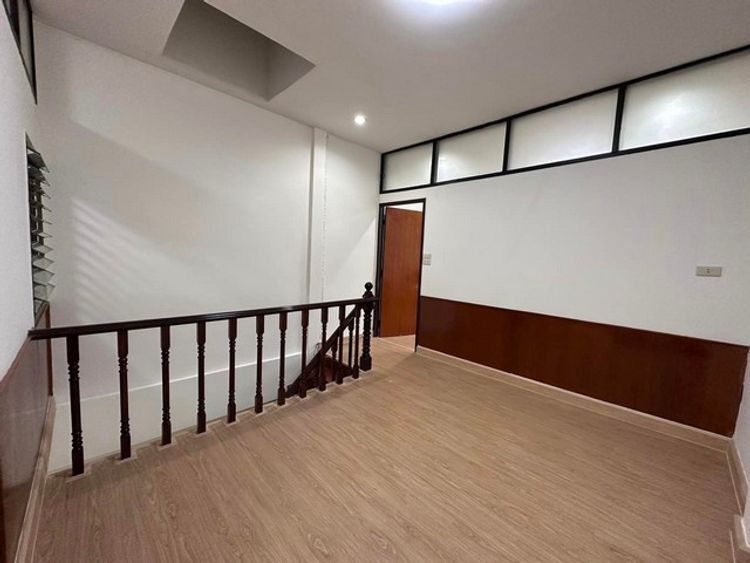 ให้เช่าทาวน์โฮม 2 ชั้น 3 ห้องนอน รัชดาซอย3 ใกล้ MRT พระราม9 9 , ภาพที่ 4