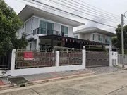หมู่บ้านสัมมากร  บ้านเดี่ยวสวย พื้นที่ใช้เยอะ  ต่อเติมห้องทานข้าว ใกล้ถนนหลัก หน้าบ้านกว้างมาก