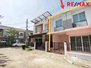 ทาวน์โฮม เกษตร - นวมินทร์ อารียา เดอะ คัลเลอร์ พรีเมี่ยม เกษตร-นวมินทร์ ซอยลาดปลาเค้า ขนาด 17 ตารางวา รีโนเวทใหม่ พร้อมอยู่