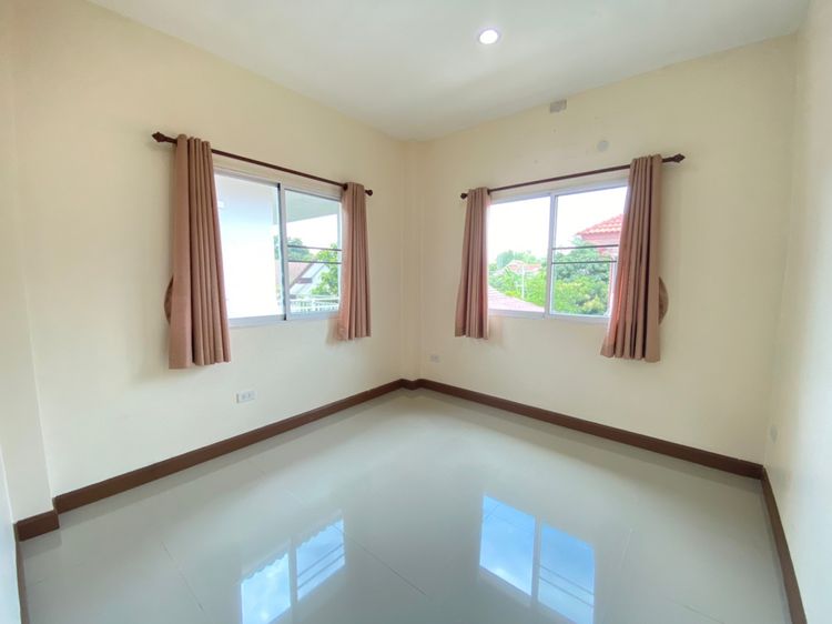 A4MG0441 บ้านเช่า เป็นบ้านหลังใหญ่ ให้เช่าบ้านเดี่ยวสองชั้น   3 ห้องนอน, ภาพที่ 4
