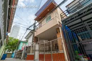 ขายบ้านรัชดาซอย 7 หลังบิ๊กซีรัชดา เดินถึง MRT ขนาด 2 ชั้น 19 ตรว. ปลูกสร้างใหม่ เหมาะทั้งอยู่อาศัย หรือทำ Home Office