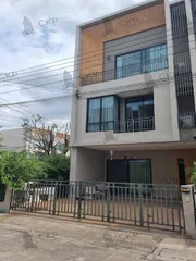 ขาย ทาวน์โฮม The Canvas Sukhumvit - Samrong ขนาด 35.1 ตร.วา โฮมออฟฟิศ 3 ชั้น 4 ห้องนอน 3 ห้องน้ำ ต.สำโรง อ.พระประแดง สมุทรปราการ