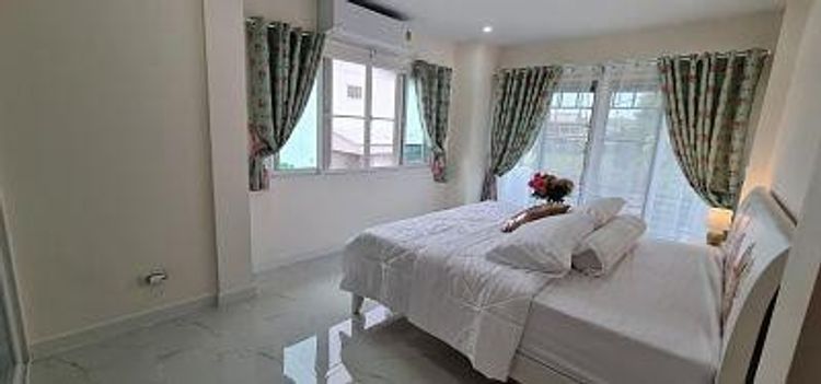 For Rent บ้านเดียว 2ชั้น พร้อมเฟอร์นิเจอร์ โครงการคาซ่าวิลล์ , ภาพที่ 4