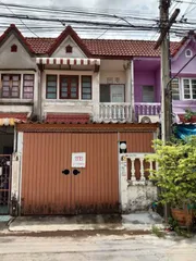 หมู่บ้านจรัญวิลล่า3 หลังห้างสรรพสินค้าแม็คโคร ถนนจรัญสนิทวงศ์37 เขต.บางกอกน้อย กรุงเทพฯ 