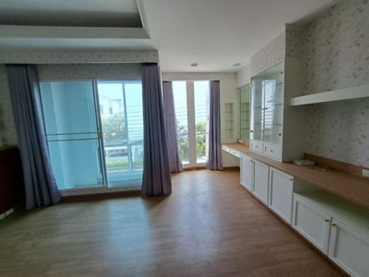 ทาวน์โฮม 3 ชั้น บ้านกลางเมือง สาทร – ตากสิน 2 ถนนกัลปพฤกษ์ แขวงบางค้อ, ภาพที่ 4