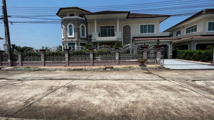 ขายบ้านสวยหลังใหญ่ เนื้อที่ 253.6 ตร.ว. แถมเฟอร์นิเจอร์พร้อมเข้าอยู่, ภาพที่ 4