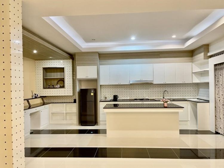 PTT HuayYai Rd.ท่าเรือยอร์ช ขาย-ให้เช่า POOL VILLA สระ5สี 3นอน 4น้ำ 98 , ภาพที่ 4