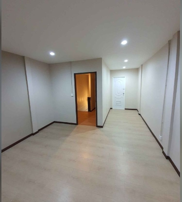 ให้เช่าทาวน์โฮม2 ชั้น อุดมสุข33 มี2ห้องนอน 2ห้องน้ำ, ภาพที่ 4