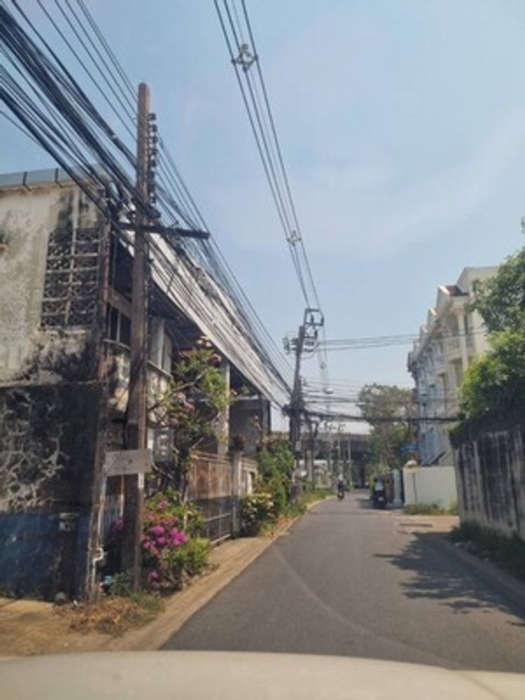 WW247 ขาย ที่ดินพร้อมบ้าน ซอยพงษ์เพชรนิเวศน์ ตรงข้ามซอยประชาชื่น25, ภาพที่ 4