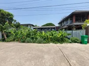 ขายถูกที่ดินสี่เหลี่ยมผืนผ้า อยู่ห่างจากถนนซอยเพียง 150 เมตร แถวพุทธมณฑลสาย2 ซอย 21 / 1 แยก 6 เนื้อที่ 86 ตร.ว. ใกล้ห้างพาซิโอ กาญจนาภิเษก