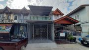 ขาย ทาวน์เฮ้าส์  รีโนเวทใหม่ เพชรเกษม81  ราคา 1.55 ล้านบาท
