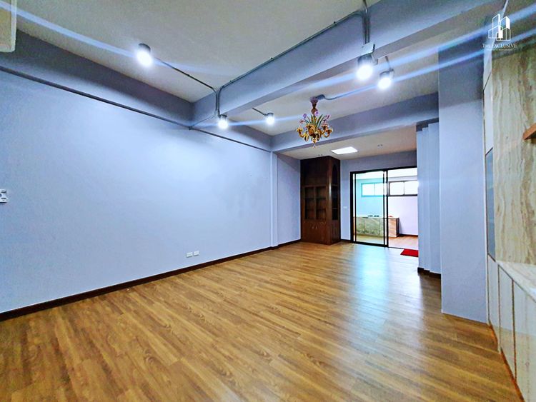 ขายทาวน์โฮม 3ชั้น หมู่บ้าน อารีย์สัมพันธ์ ซอยอารีย์สัมพันธ์ 3, ภาพที่ 4