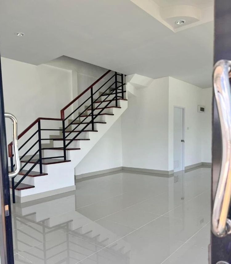 สระบุรี ให้เช่า บ้านทาวน์โฮม 2ชั้น โรบินสัน หลังมุม  3นอน 2น้ำ  ศศิธร, ภาพที่ 4