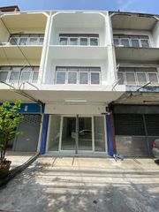 BH2500 ให้เช่าอาคารพาณิชย์ 3 ชั้น รีโนเวทใหม่ ถนนประชาชื่น​ เหมาะสำหรับค้าขาย, ทำธุรกิจ ใกล้ SRT บางซ่อน (สายสีแดงอ่อน) 