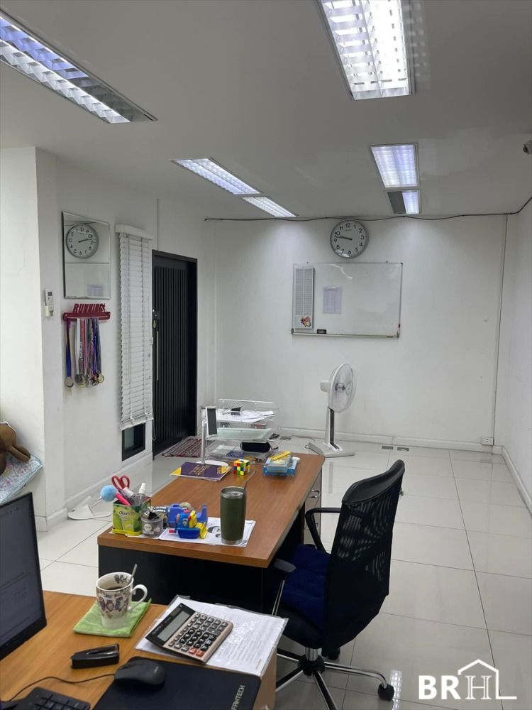 ขาย ทาวน์โฮม ในโครงการ บ้านอยู่เจริญ 29 แขวงสามเสนนอก เขตห้วยขวาง, ภาพที่ 4