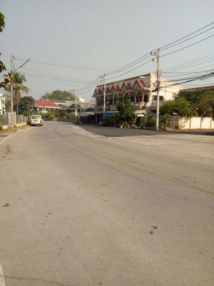 ขายด่วน ทาวน์เฮาส์ ถนนเจริญประเทศ  ตำบลเวียงเหนือ อำเภอเมือง, ภาพที่ 4