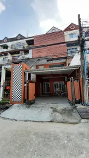 ## เจ้าของ ขายเอง ## 💢ขายด่วน พร้อมผู้เช่า ทาวน์เฮ้าส์🏡 4 ชั้น หมู่บ้านวราธรวิลล์ พัฒนาการ 44 