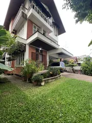 RH1007ให้เช่าบ้านเดี่ยว 3 ชั้น ซอยลาซาล 71 ที่ดิน 63 ตร.วา 3 ห้องนอน 3 ห้องน้ำ 2 ห้องนั่งเล่น 1 ห้องแม่บ้าน ห้องน้ำ เฟอร์ฯครบ จอดรถได้ 2 คัน
