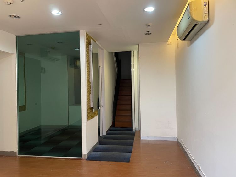 ขายห้องเชิงพาณิชย์ ชั้น 1 และชั้นลอย ขนาด 117.99 ตรม. แต่งสวย แอร์ 10 2, ภาพที่ 4
