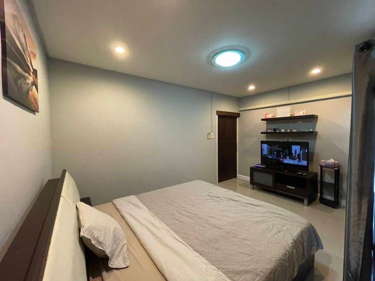 BH1269 ให้เช่าทาวน์โฮม 3.5ชั้น รัชดา-สุทธิสาร 5ห้องนอน 4ห้องน้ำ(170 m2), ภาพที่ 4